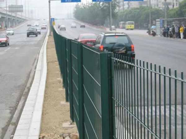 公路护栏网 - 安平县全昊金属丝网制品有限公司图片2