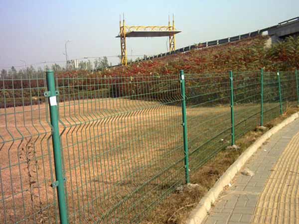 铁路护栏网 - 安平县全昊金属丝网制品有限公司图片3