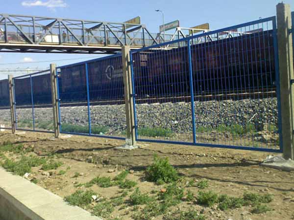铁路护栏网 - 安平县全昊金属丝网制品有限公司图片4
